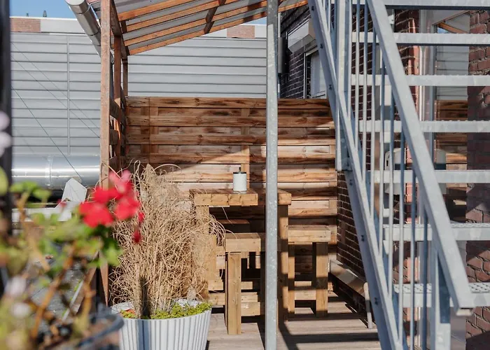 Hotel Lightotel Airport 2*