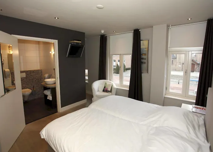 Lightotel Airport Hotel