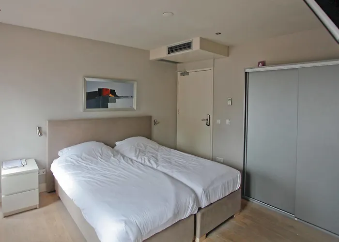 Lightotel Airport 2*