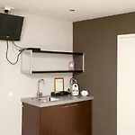 Lightotel Airport Hotel 2*
