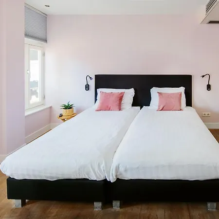 Hotel Lightotel Airport 2*