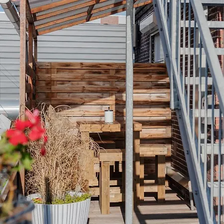 Hotel Lightotel Airport 2*