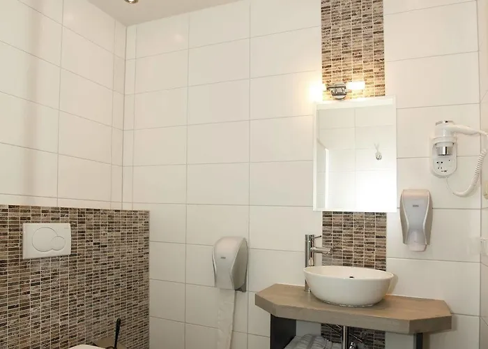 Hotel Lightotel Airport